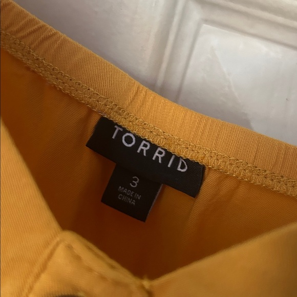 Torrid golden yellow Challis Seamed Cami size 3X - Picture 3 of 4